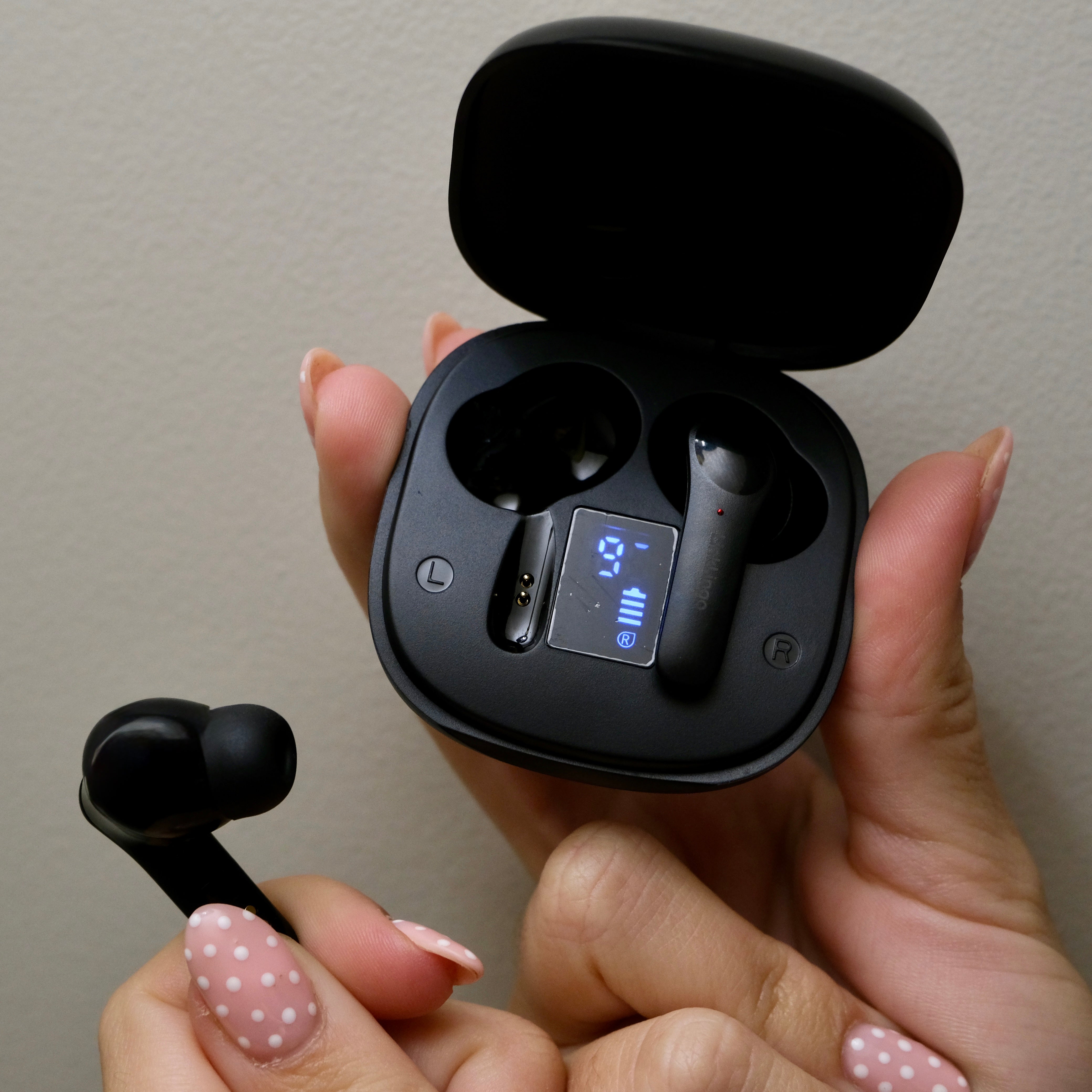 Smart Translation Earbuds